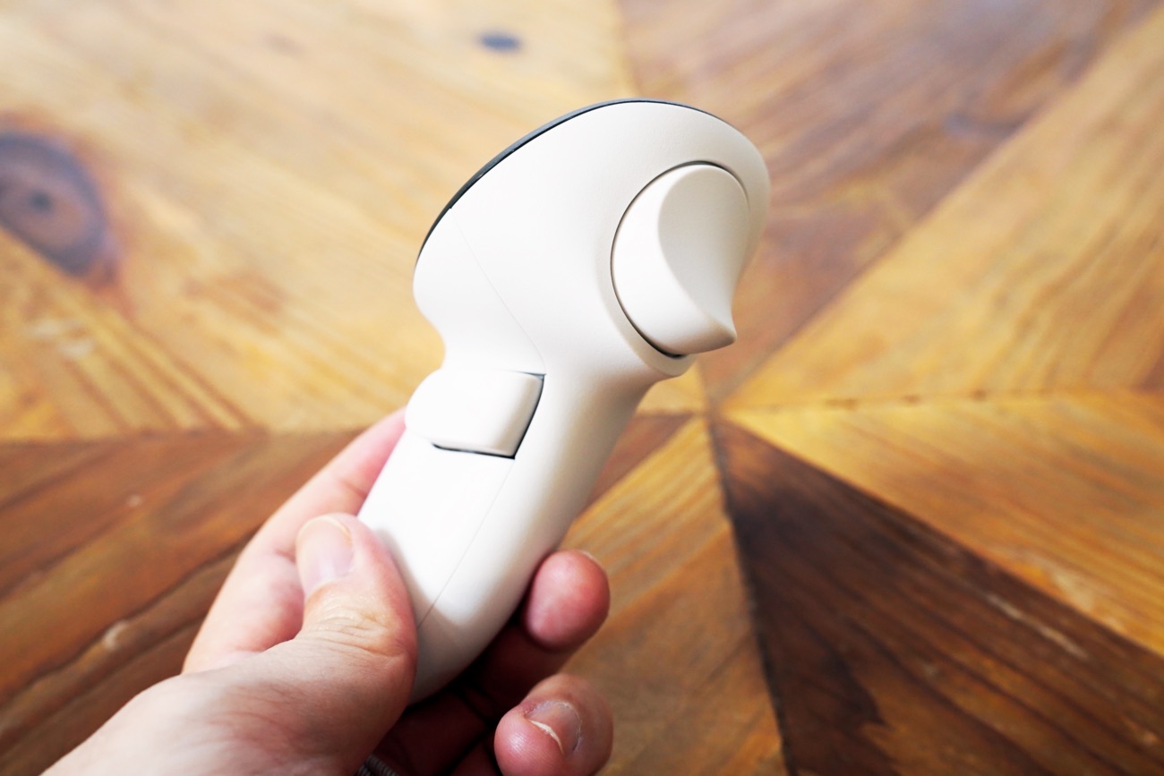 左コントローラーのトリガーボタン