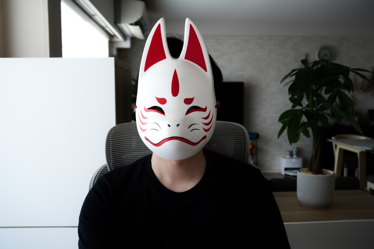 強いサイド光の人物写真