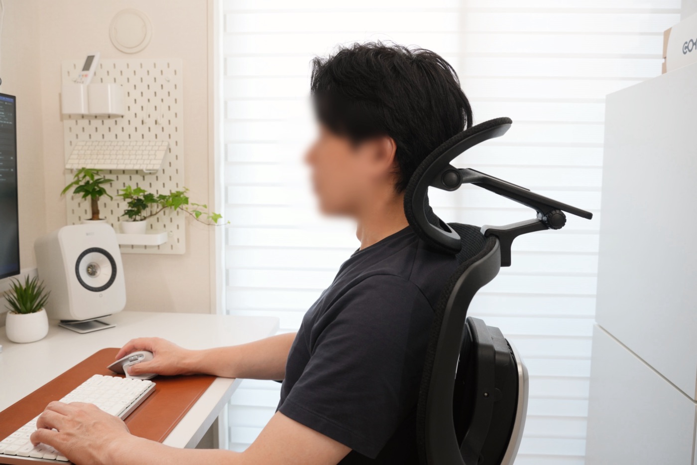 頭と首のカーブにピタリと合ったヘッドレスト