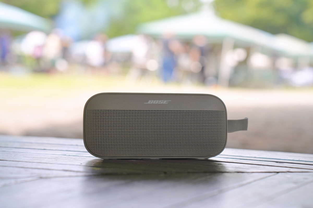 BBQ会場に置いたSoundLink Flex(第2世代)