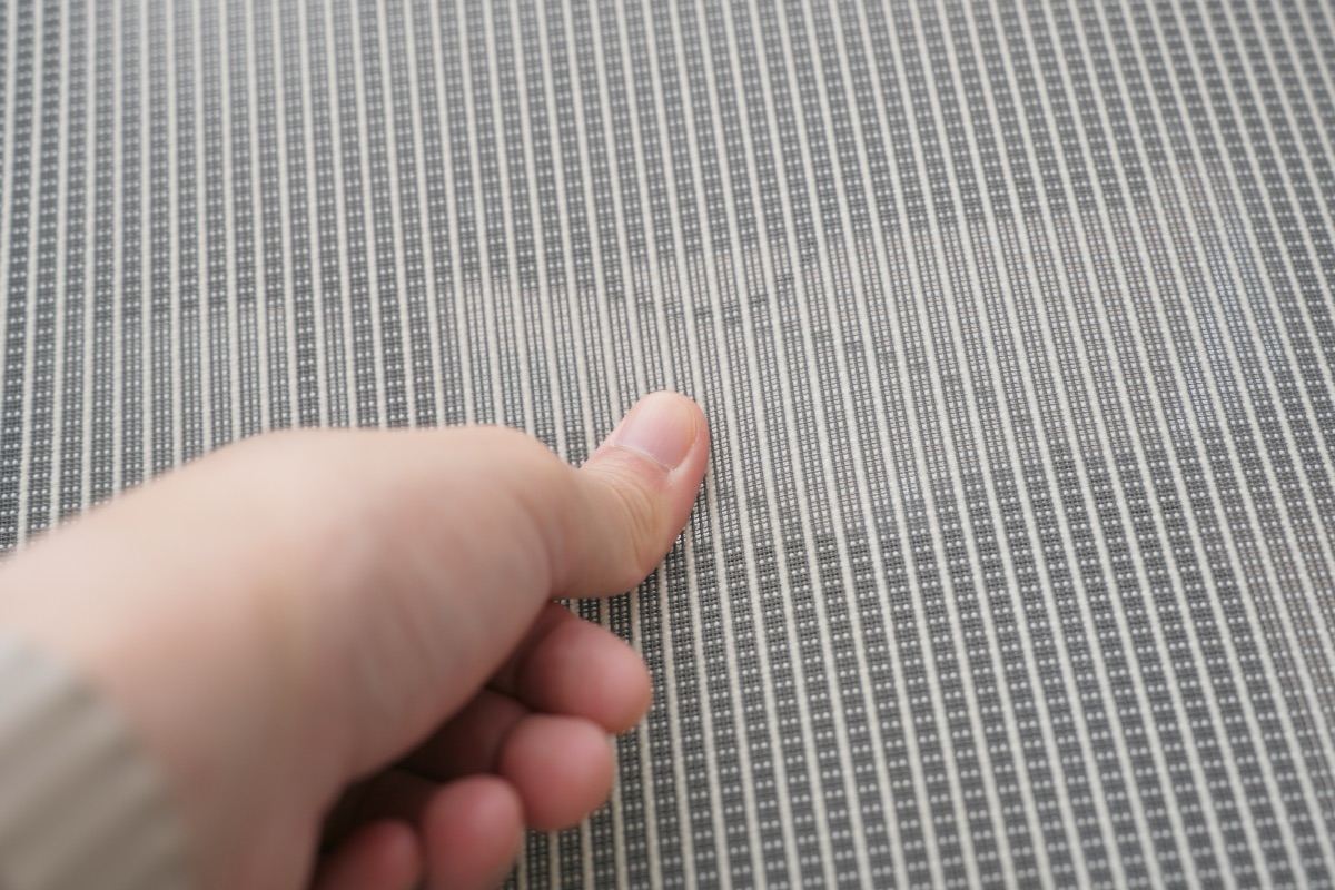 座面のメッシュ素材