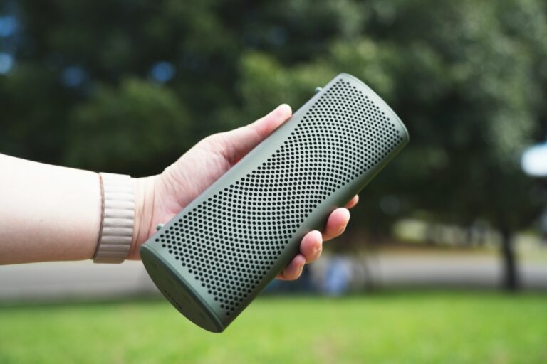 KEF Muo