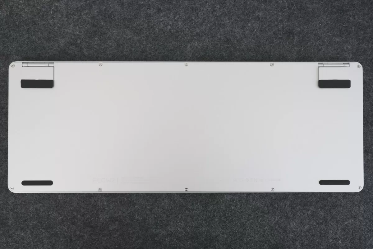 キーボード裏面