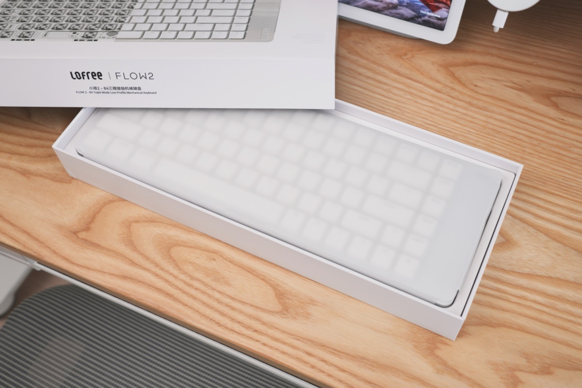 開封中のLofree Flow 2
