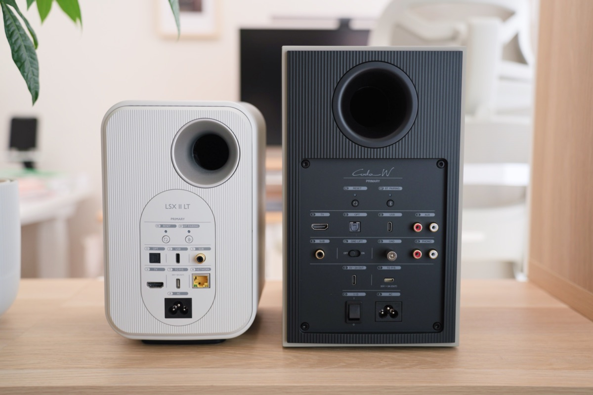 KEF Coda WとLSX II LT（背面端子とバスレフホールの違い）