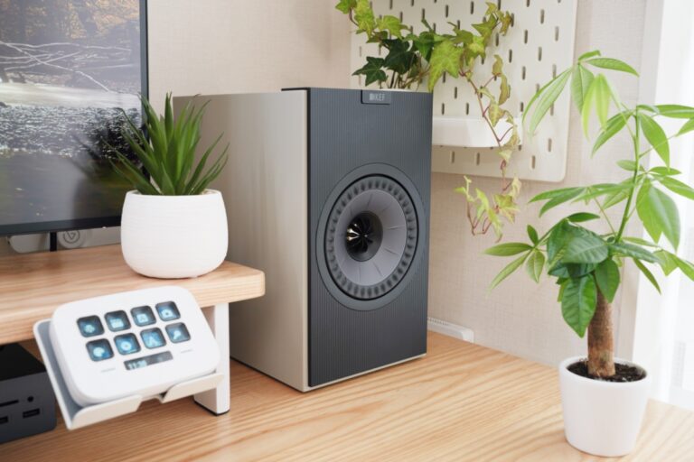 KEF Coda W