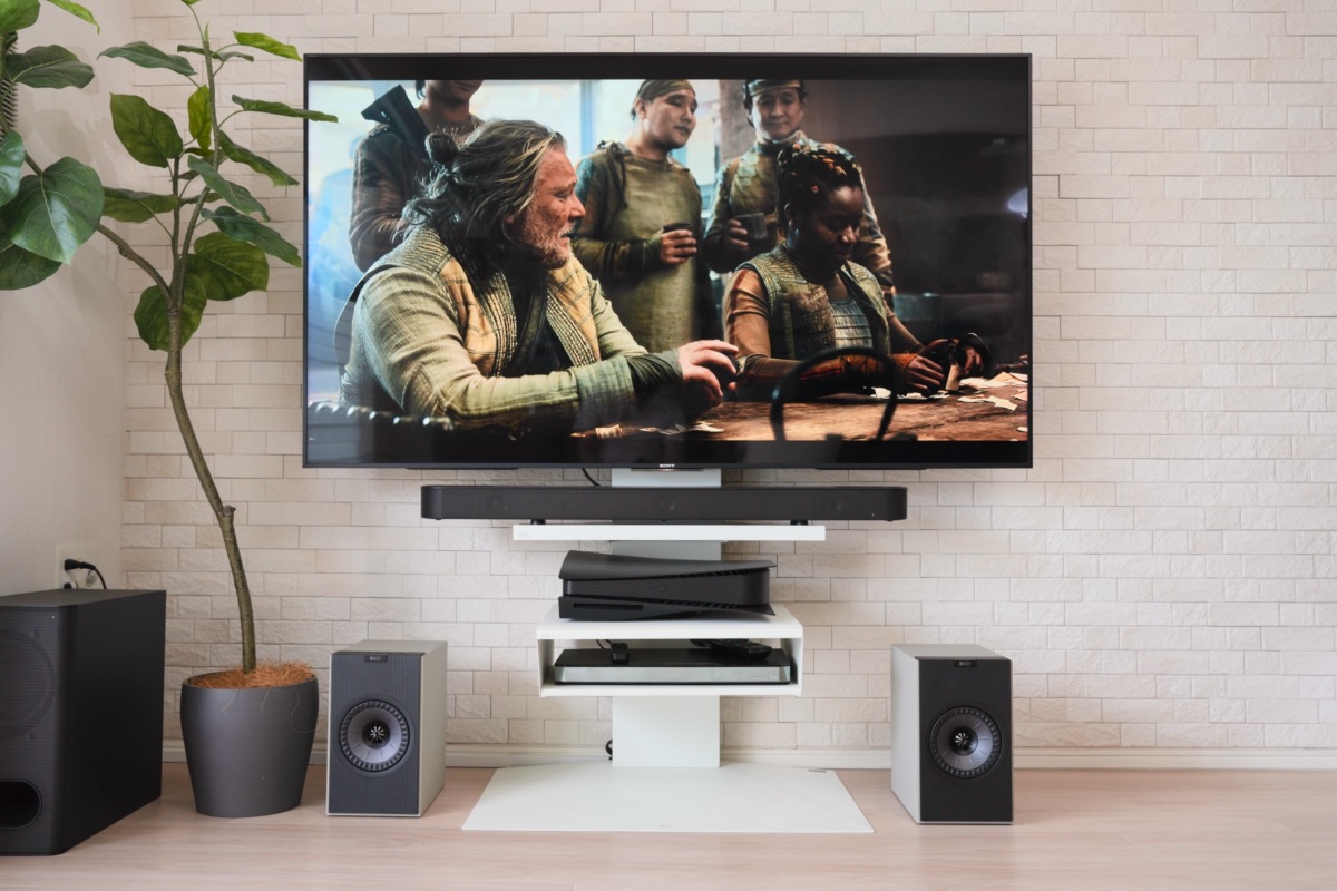 テレビにHDMI接続したKEF Coda W