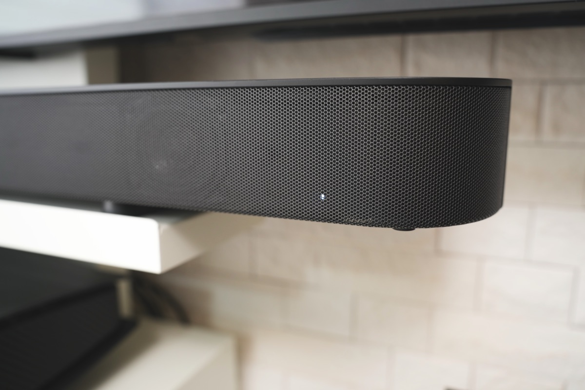 HT-B600の正面メッシュ