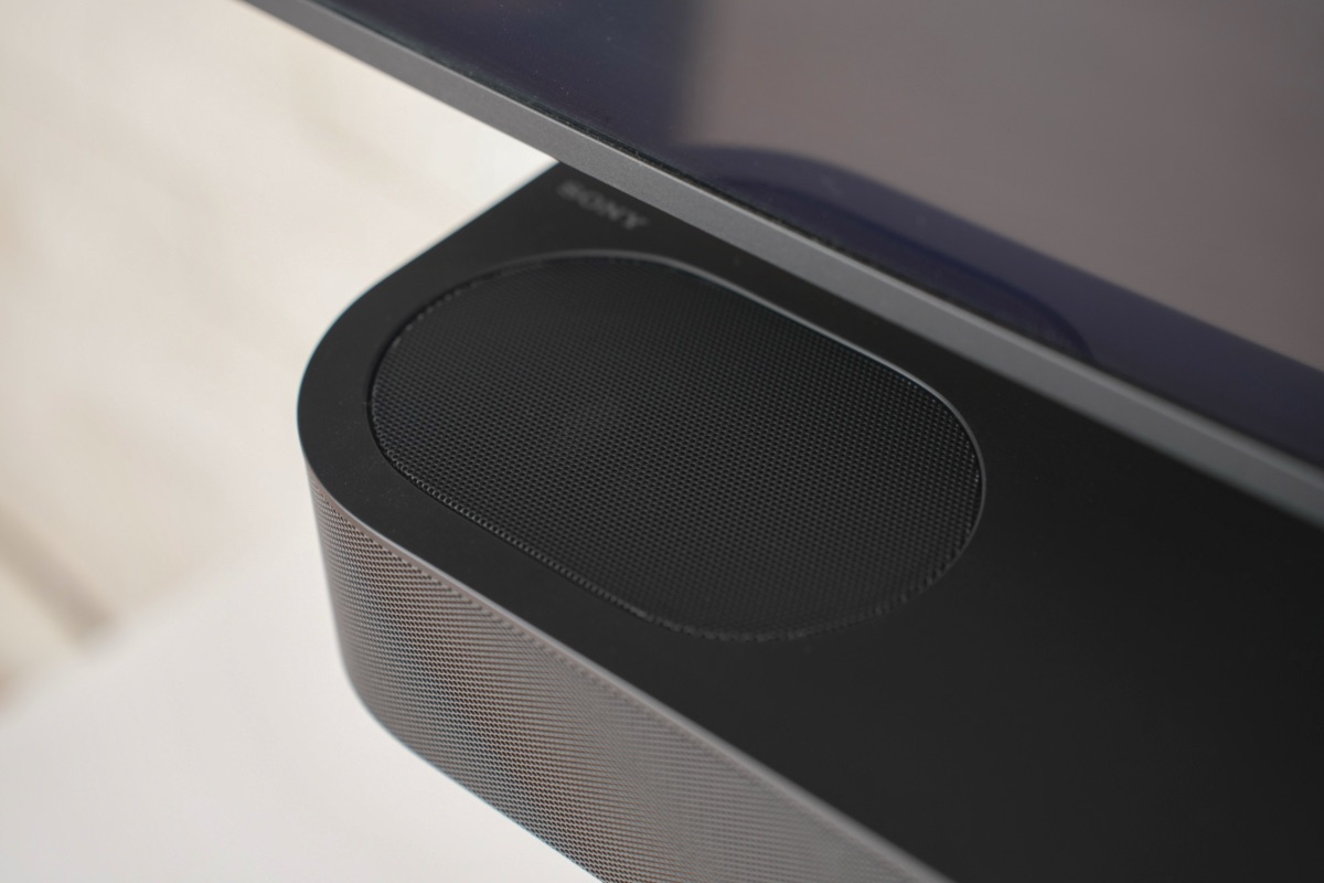 HT-B600のイネーブルスピーカーメッシュ