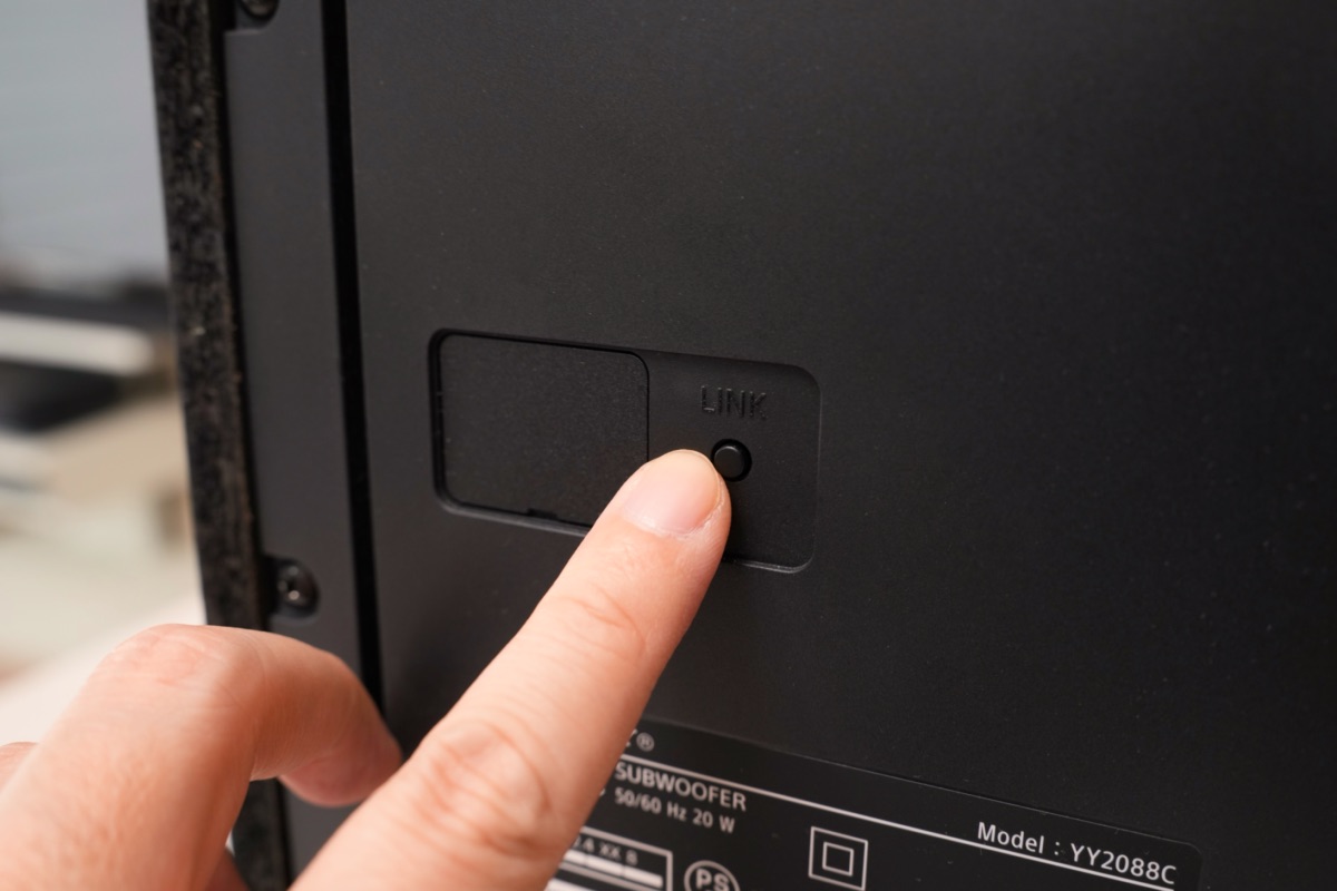 サブウーファーのLINKボタン