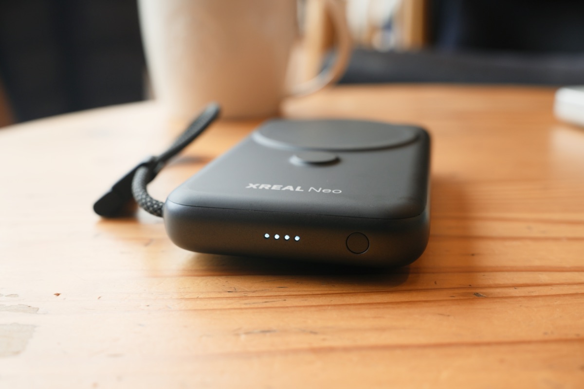 XREAL NeoのLEDインジケーター