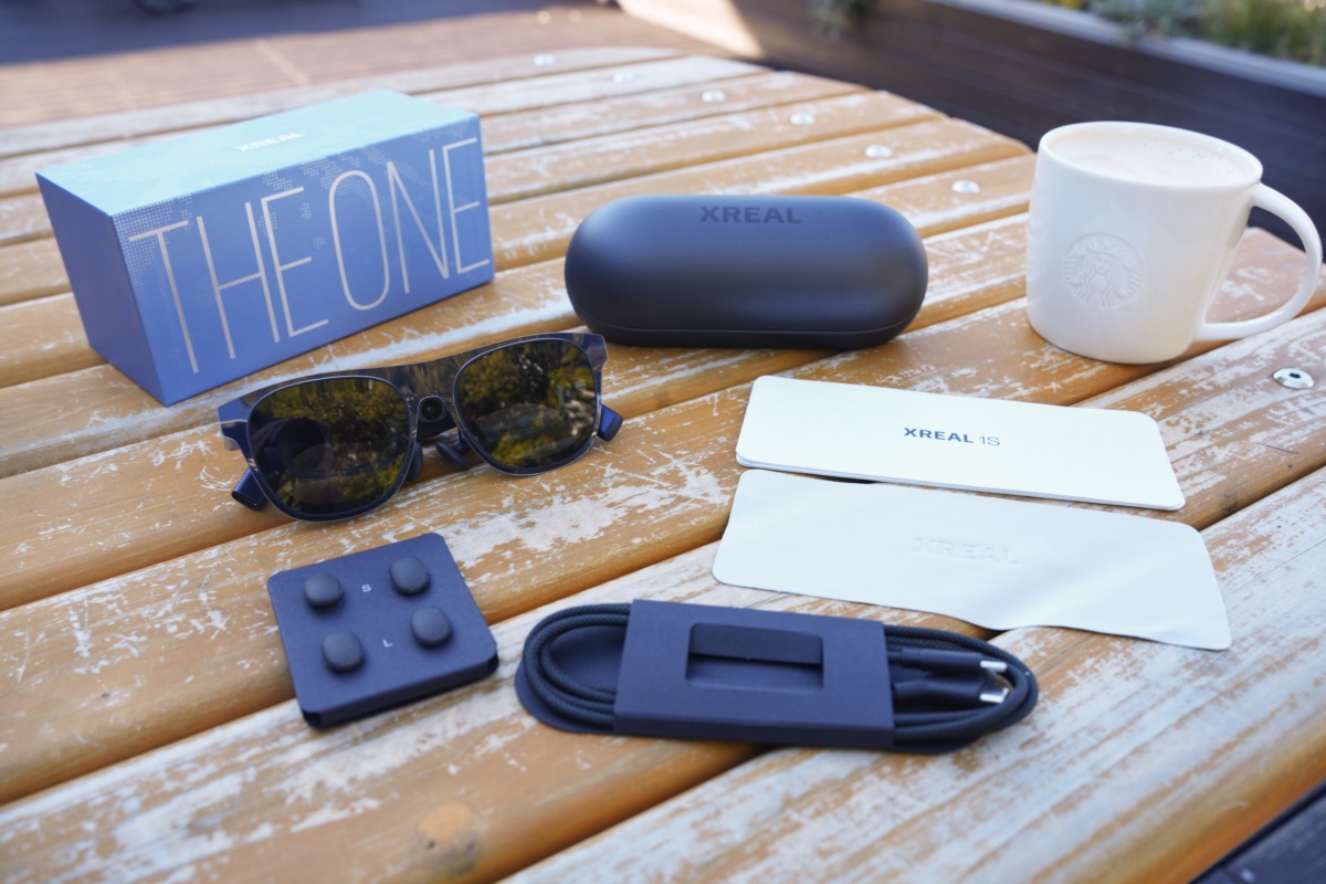 XREAL 1Sの本体と同梱付属品一覧