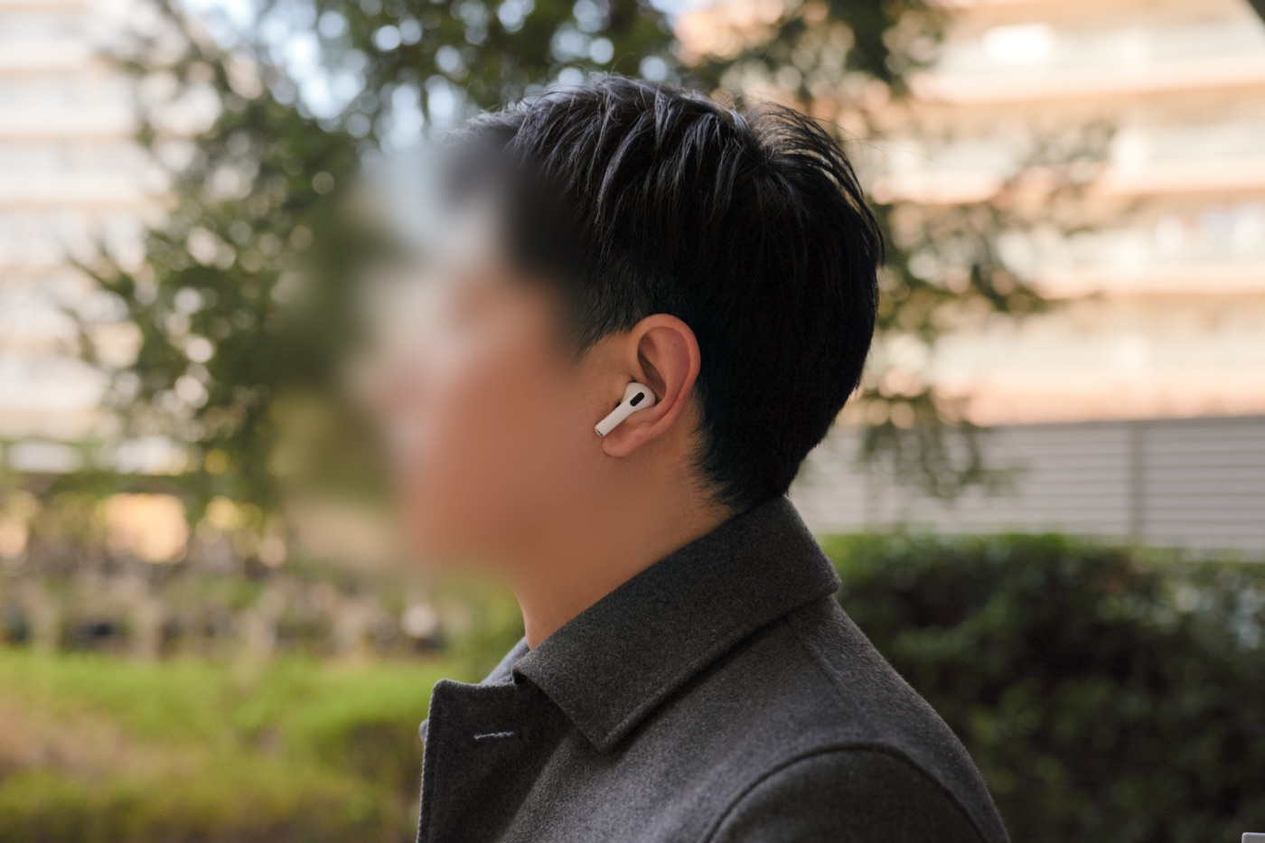 AirPods Pro 3を装着した筆者