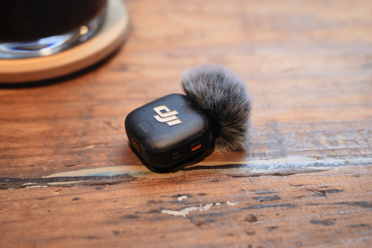 ウインドスクリーンを装着したDJI Mic 3