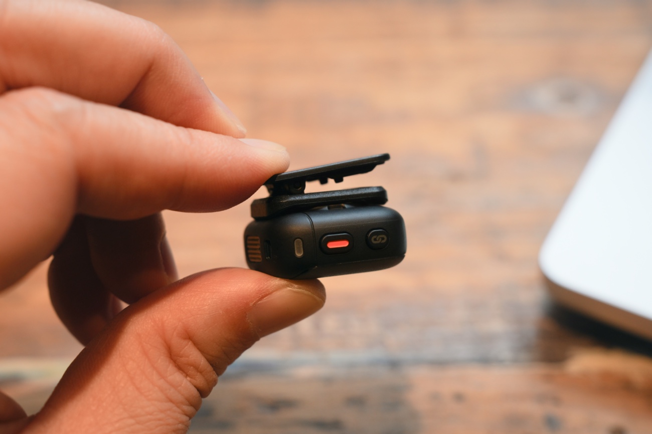 マグネットクリップを装着したDJI Mic 3