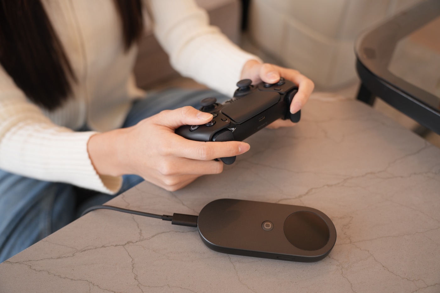 PS5のコントローラーとINAIR Pod