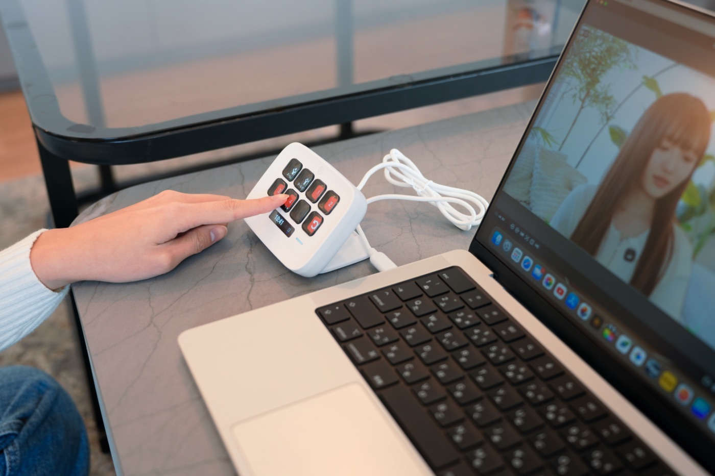 OBSBOT TINY 3をStream Deck Neoで操作する様子