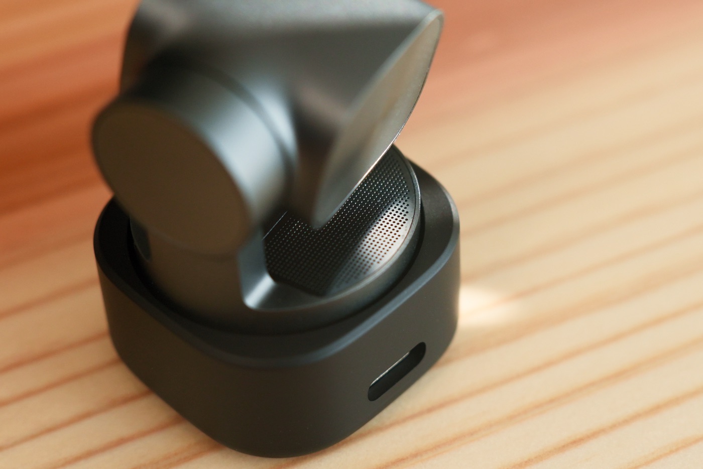 OBSBOT TINY 3のマイク部分