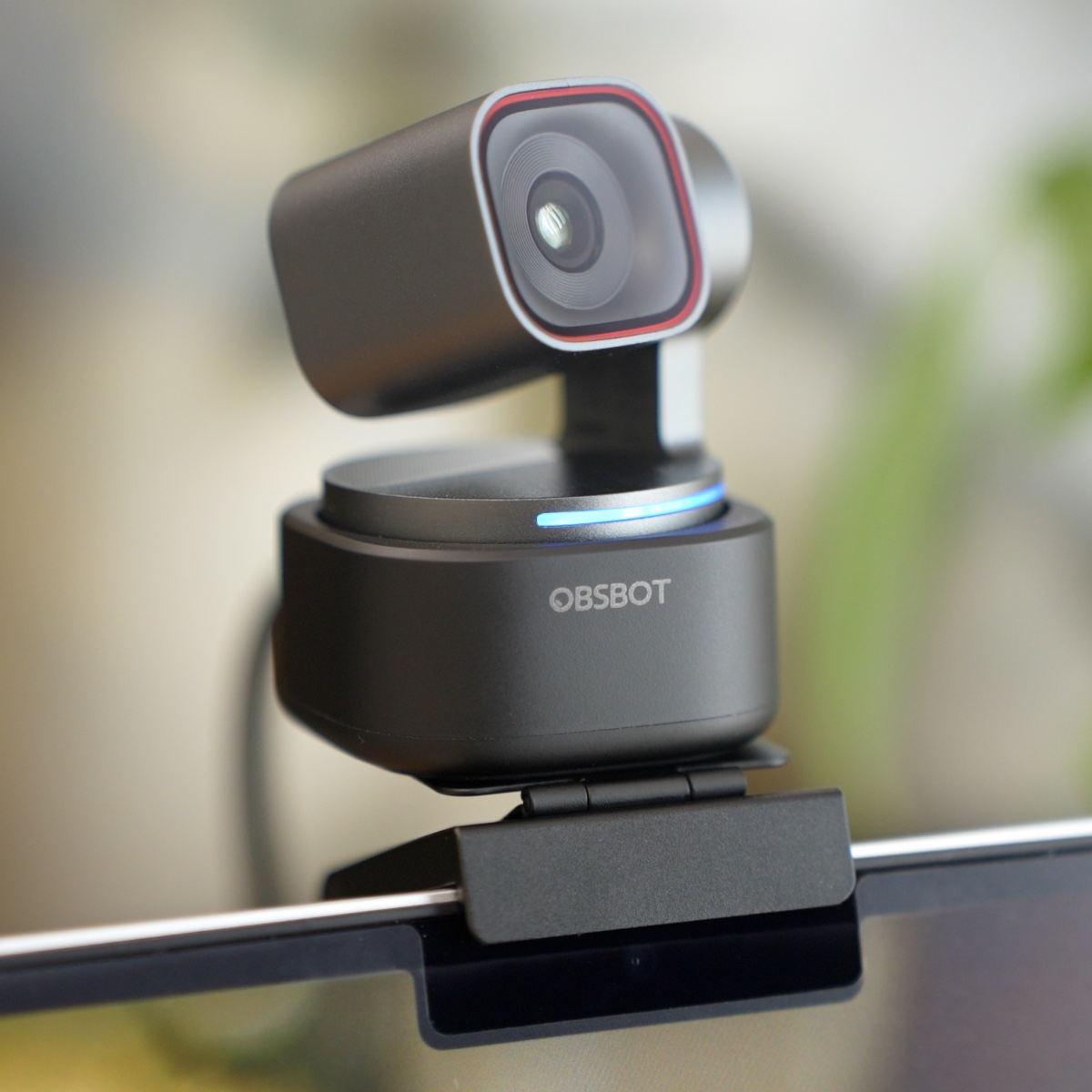 右上を向くOBSBOT TINY 3