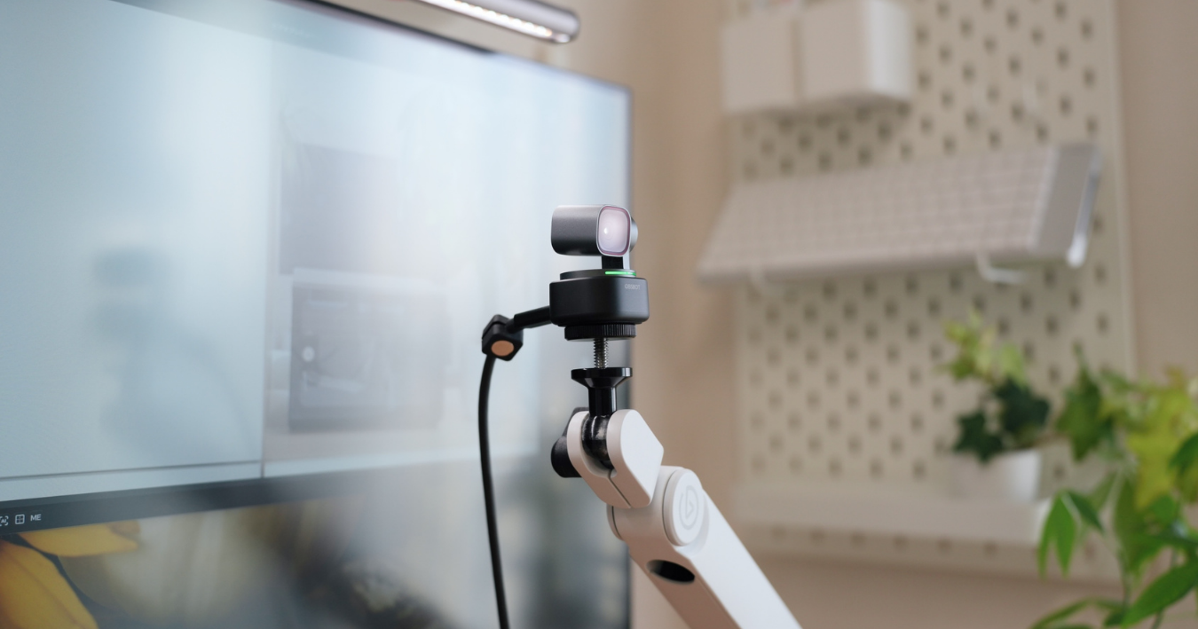 マイクアームにマウントしたOBSBOT TINY 3