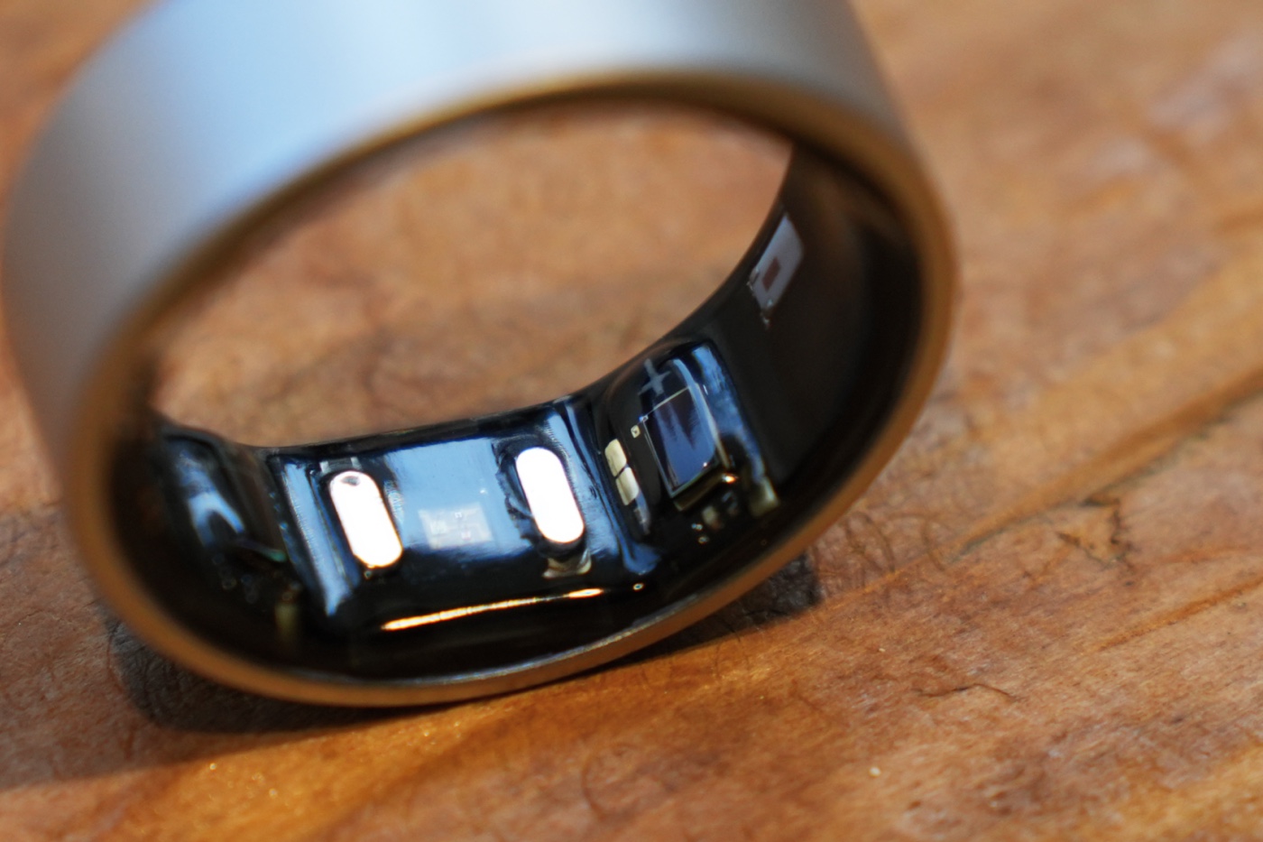 Smart Recovery Ringのセンサー部の拡大写真