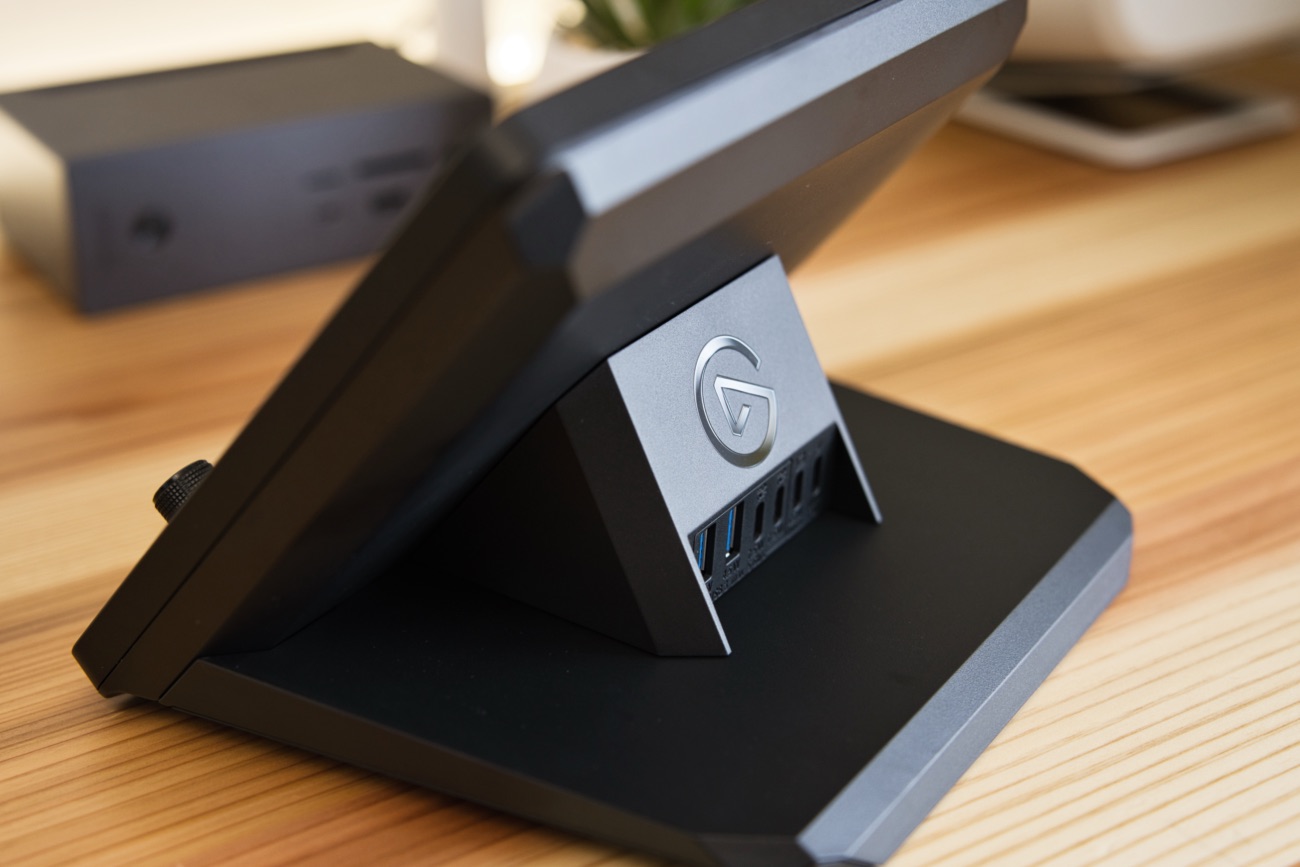 USB Hubを装着したElgato Stream Deck + XL