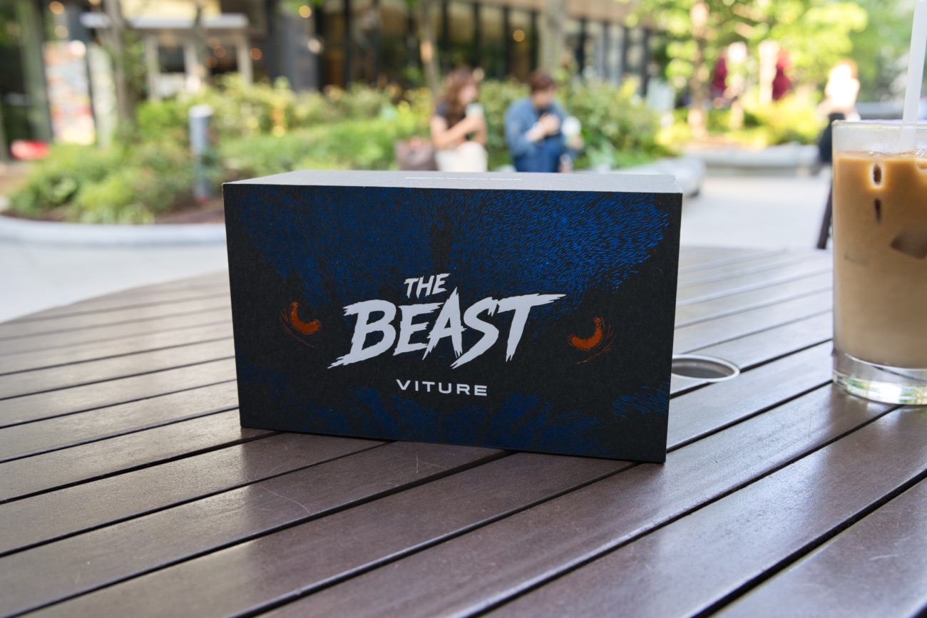 VITURE Beastのパッケージ