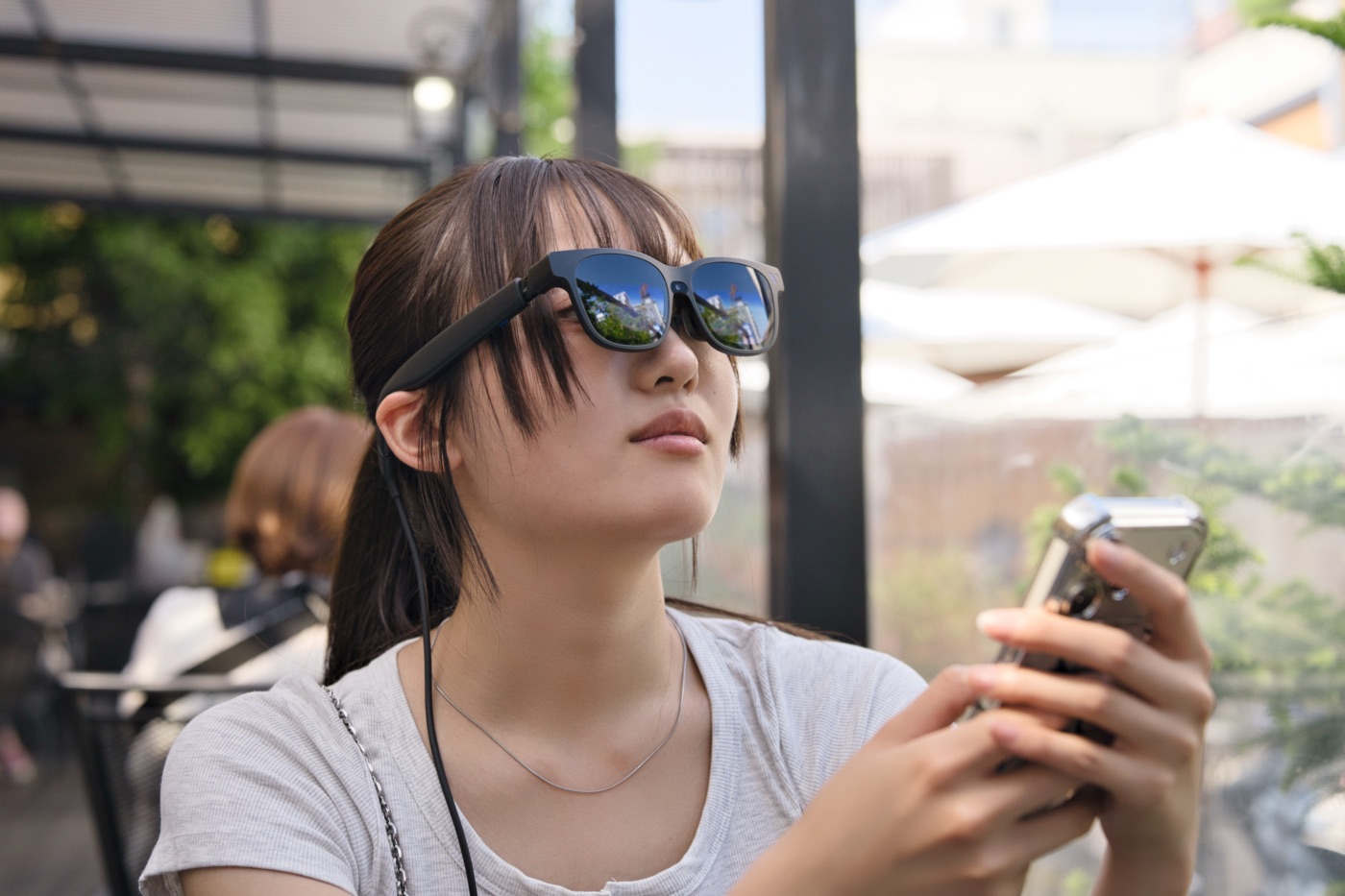 VITURE Beastを装着した女性
