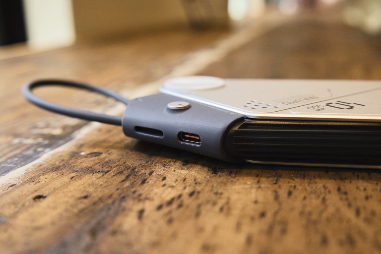 サイドに用意されたUSB-Cポート