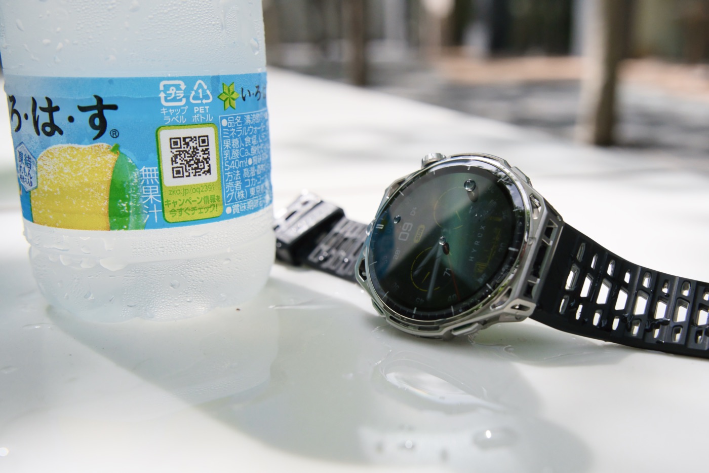 水を弾くAmazfit Balance 3