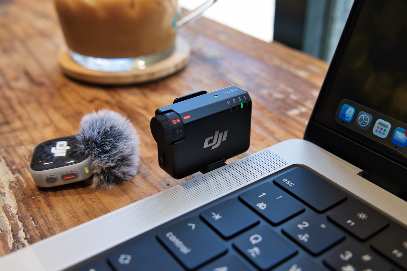 MacBookの装着したDJI Mic Mini 2Sのレシーバー