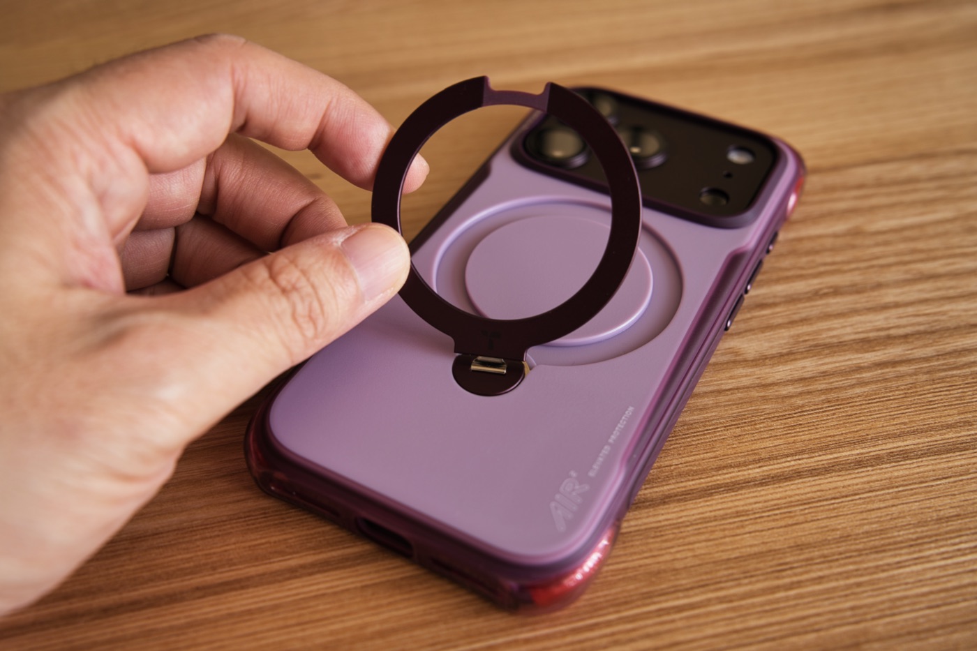 Ostand Q3 Air Proのリングスタンドを開いた様子