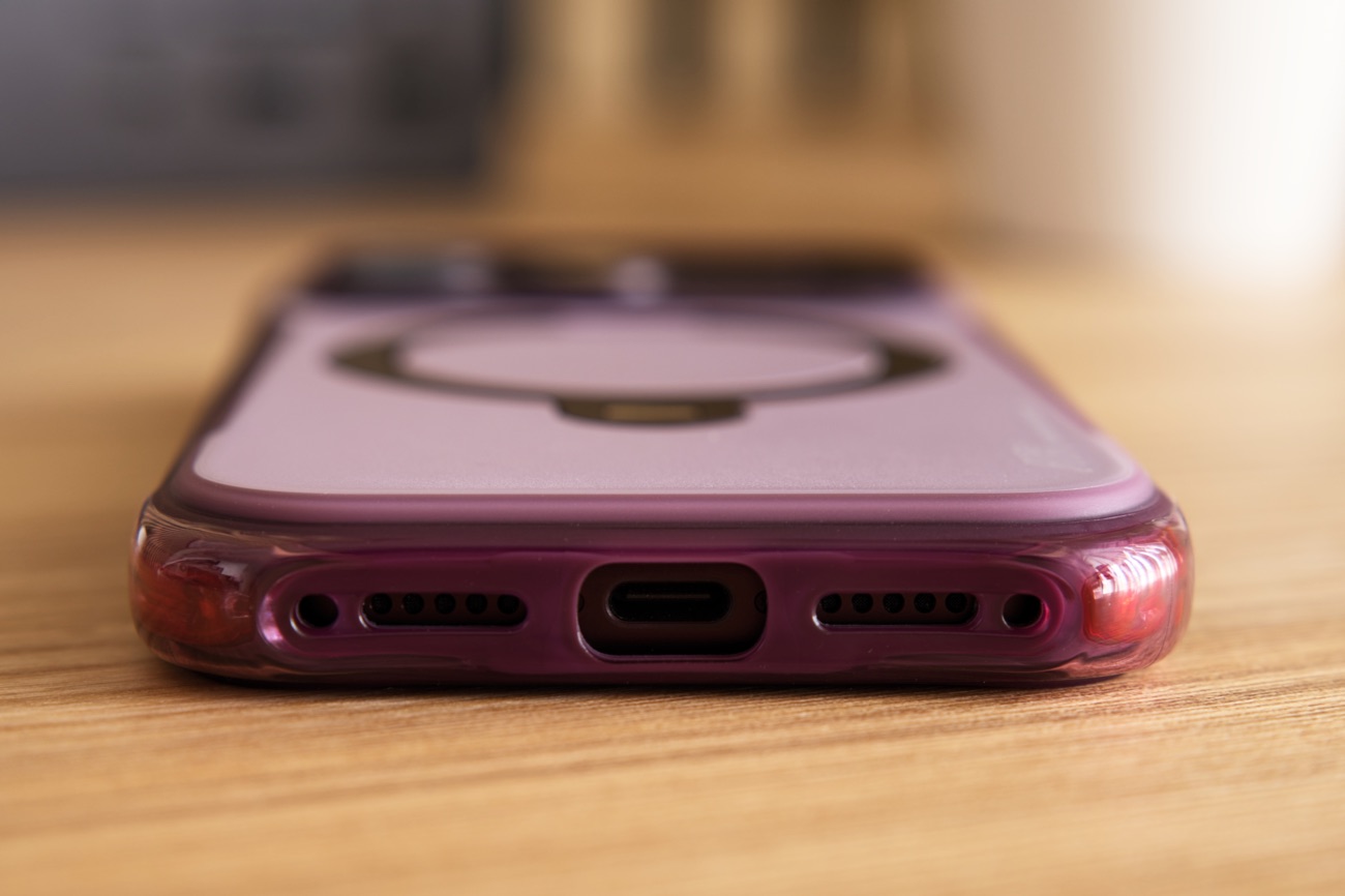 Ostand Q3 Air Proの充電ポート部分